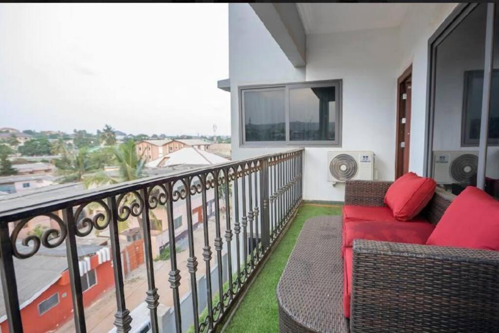 Cozy Penthouse ,Accra Ghana Owuraman Exteriör bild